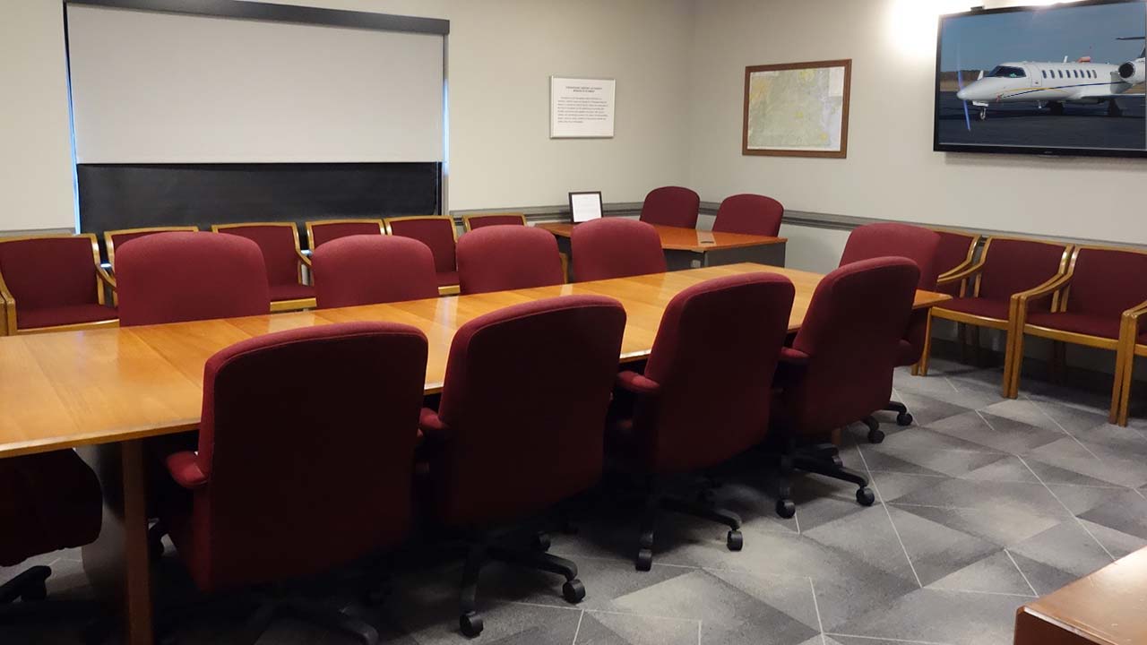 chesapeake-regional-airport-conference-room